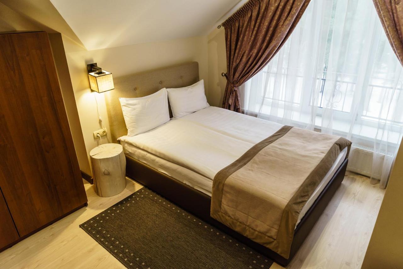 Isloch Park Hotell Rakaw Exteriör bild