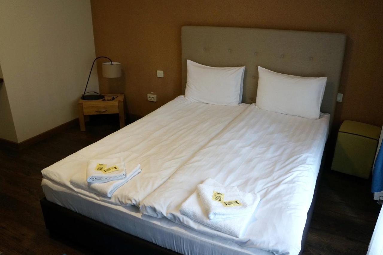 Isloch Park Hotell Rakaw Exteriör bild